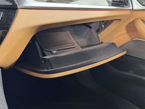 Used 2023 BMW 530i xDrive w/ Premium Package image 31