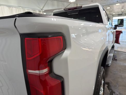 Used 2024 Chevrolet Silverado 3500 LTZ w/ LTZ Convenience Package AWD/4WD image 33
