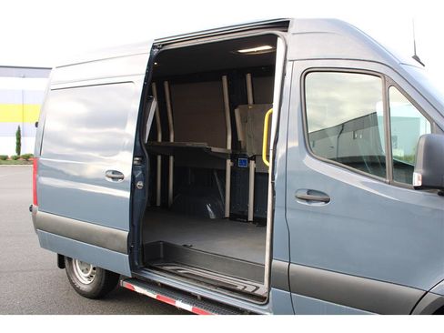 Used 2019 Mercedes-Benz Sprinter 144 image 13