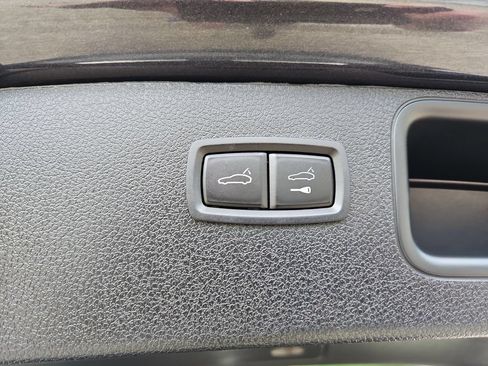 Certified 2026 Porsche Macan AWD/4WD image 27