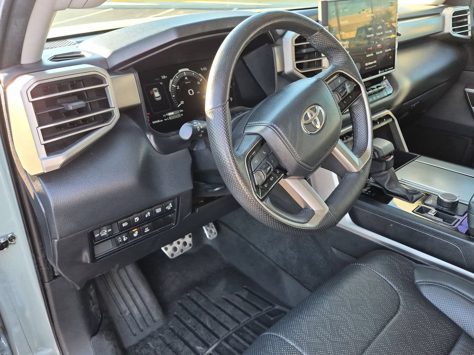 Used 2024 Toyota Sequoia SR5 w/ SR5 Premium Package AWD/4WD image 10