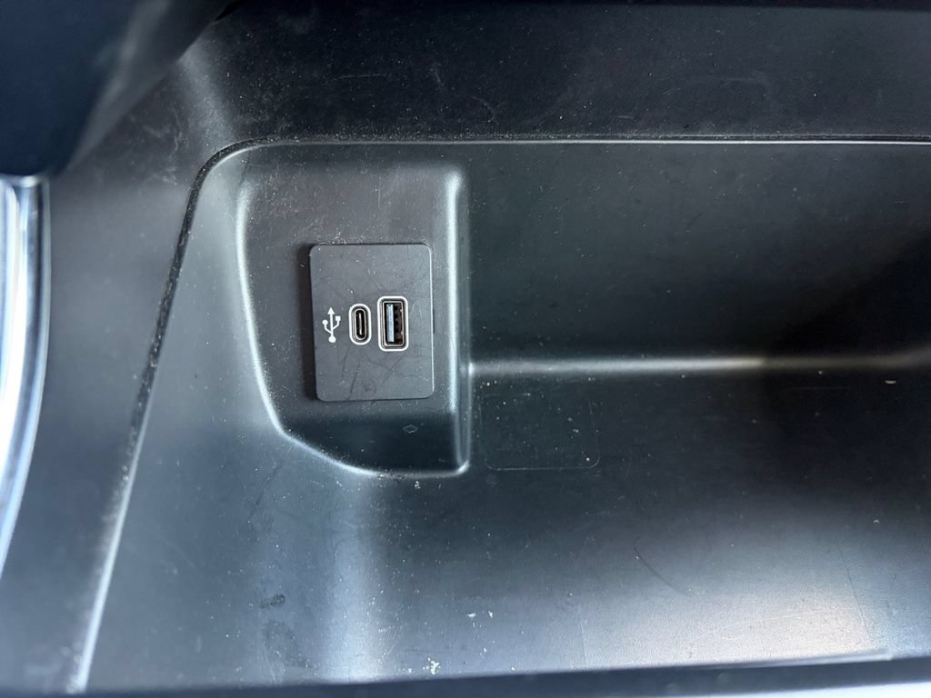 Used 2025 Ford F150 XLT w/ Equipment Group 301A Standard AWD/4WD image 15