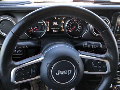 Used 2019 Jeep Wrangler Unlimited Rubicon w/ Dual Top Group image 14