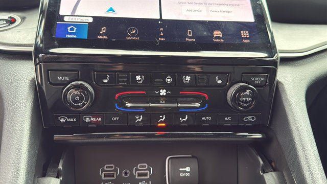 Certified 2024 Jeep Grand Cherokee Limited w/ Luxury Tech Group II AWD/4WD image 21