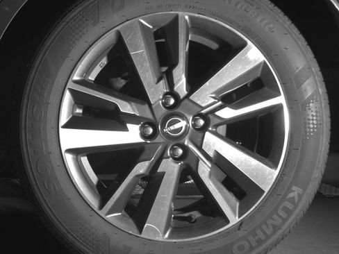 Used 2025 Nissan Versa SV FWD image 14