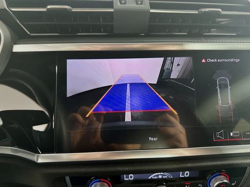 Used 2025 Audi Q3 2.0T Premium image 21