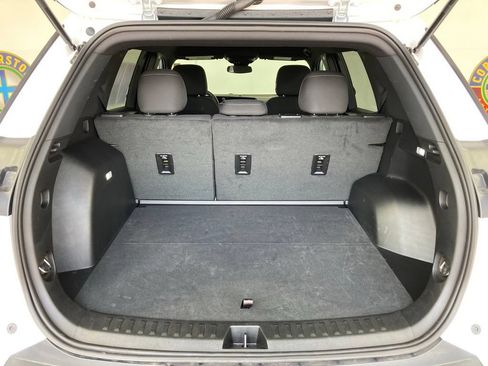 Used 2026 Chevrolet Equinox LT AWD/4WD image 23