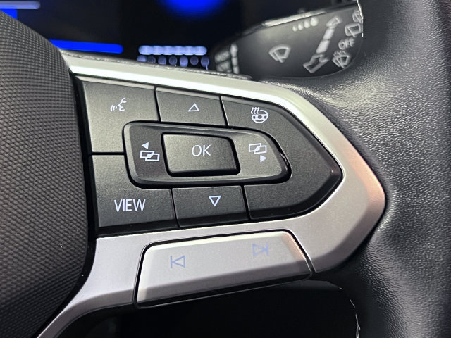 Certified 2025 Volkswagen Taos S FWD image 21