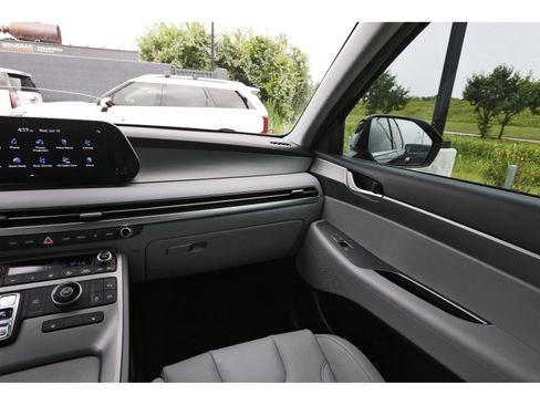 Used 2024 Hyundai Palisade SEL FWD image 13
