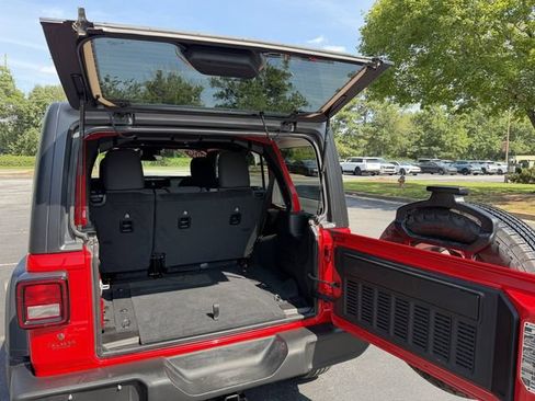 Used 2026 Jeep Wrangler Unlimited Sport AWD/4WD image 40