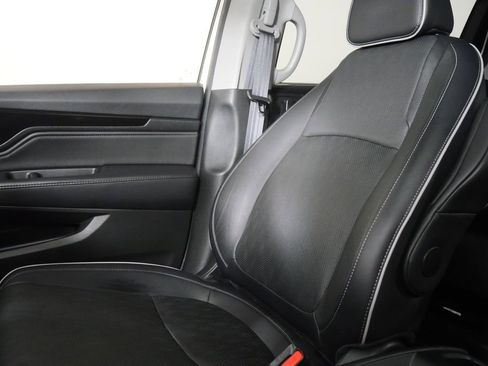 Used 2022 Honda Odyssey Elite image 29