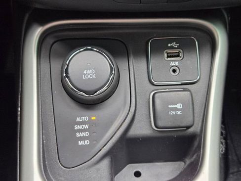 Used 2018 Jeep Compass Latitude w/ Popular Equipment Group AWD/4WD image 24