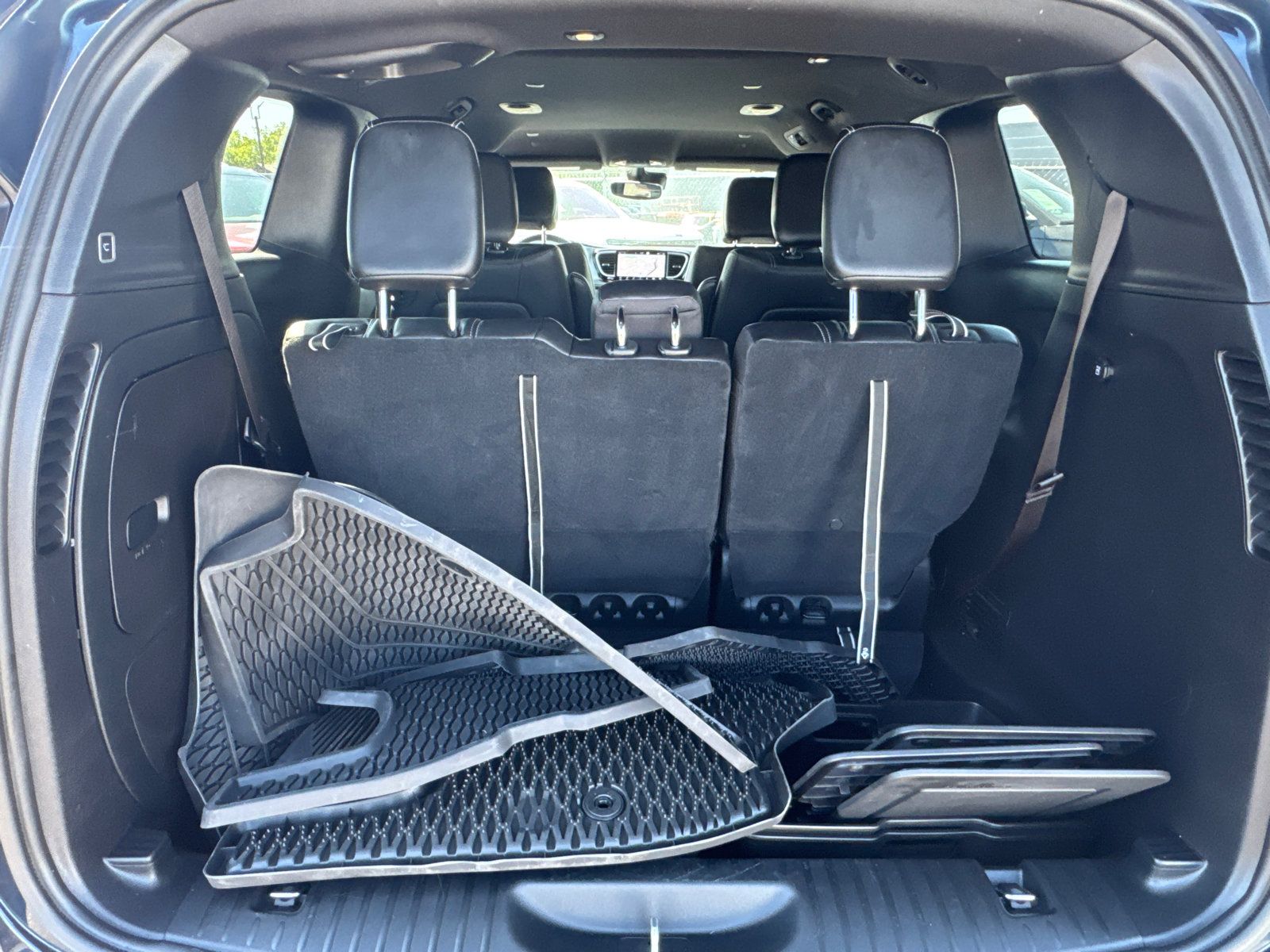 Used 2024 Chrysler Pacifica Limited FWD image 18