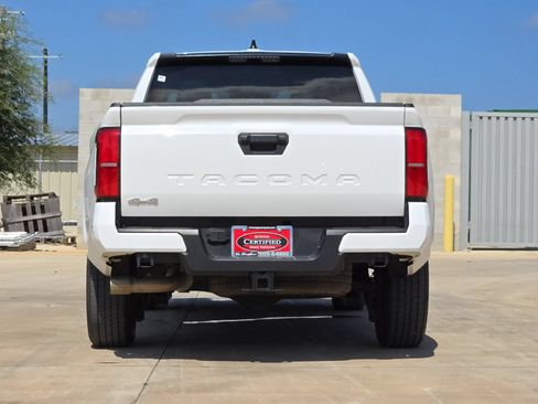 Certified 2025 Toyota Tacoma SR5 AWD/4WD image 4
