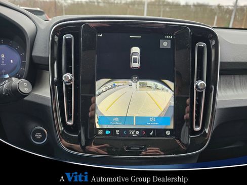 Used 2025 Volvo XC40 B5 Plus w/ Protection Package Premier image 15