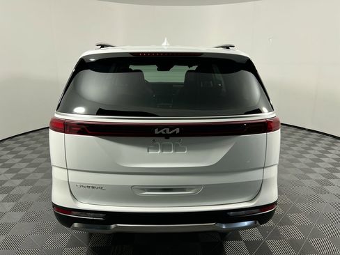 Certified 2024 Kia Carnival SX Prestige image 4