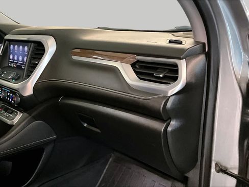 Used 2023 GMC Acadia SLE w/ Driver Convenience Package FWD image 18