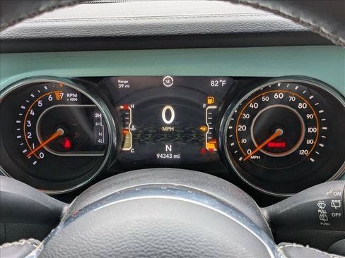Used 2018 Jeep Wrangler Unlimited Sahara AWD/4WD image 12