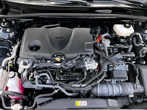 Used 2025 Toyota Camry LE image 32