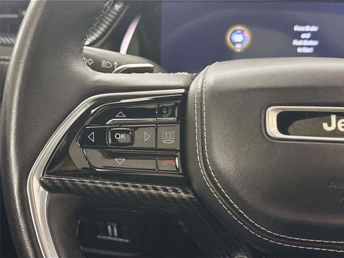 Used 2022 Jeep Grand Cherokee L Overland w/ MOPAR Finishing Package AWD/4WD image 18