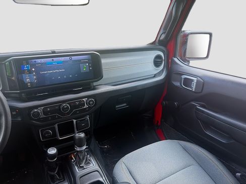 Used 2024 Jeep Wrangler Unlimited Sport AWD/4WD image 21