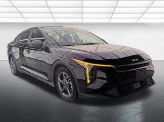 Used 2025 Kia K4 FWD video 1