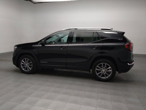 Used 2024 GMC Terrain SLT image 3