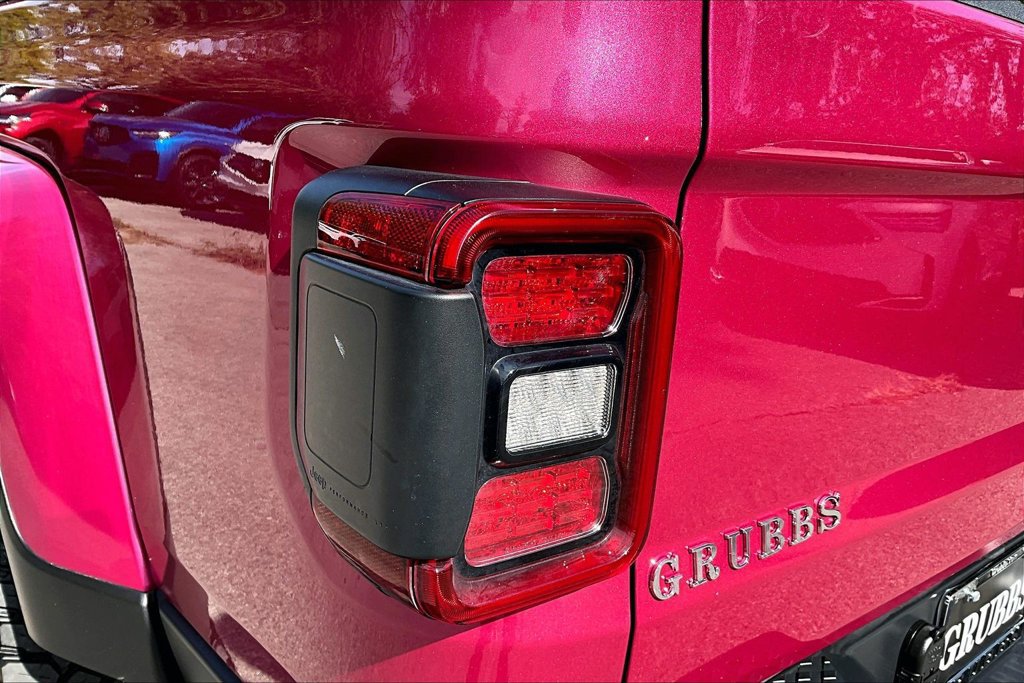 Used 2024 Jeep Gladiator Sport AWD/4WD image 42