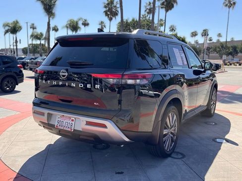 Certified 2022 Nissan Pathfinder SL w/ SL Premium Package image 8