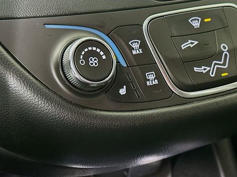 Used 2016 Chevrolet Malibu LT w/ Leather Package image 27