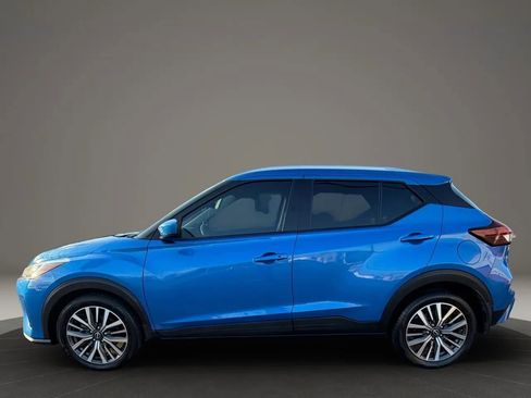Used 2023 Nissan Kicks SV image 8