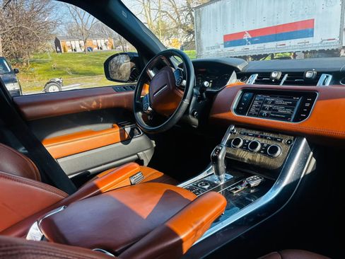 Used 2014 Land Rover Range Rover Sport Supercharged image 9