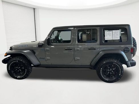 Used 2023 Jeep Wrangler Unlimited w/ Cold Weather Group AWD/4WD image 8