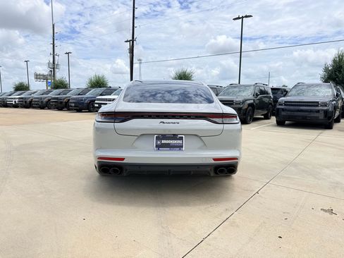 Used 2023 Porsche Panamera RWD image 7