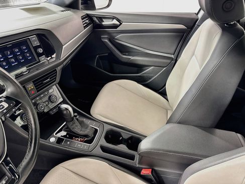 Used 2020 Volkswagen Jetta R-Line w/ R-Line Cold Weather Package FWD image 24
