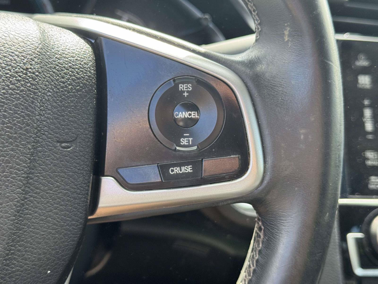 Used 2018 Honda Civic EX-L image 19