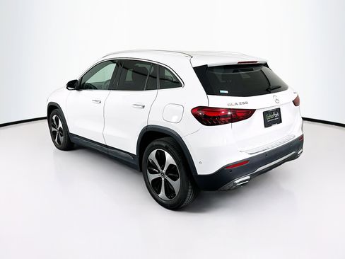 Used 2025 Mercedes-Benz GLA 250 4MATIC image 5