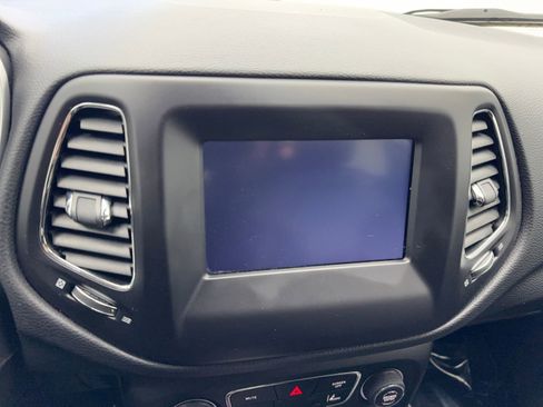 Used 2018 Jeep Compass Latitude w/ Popular Equipment Group image 25