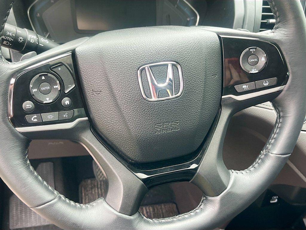 Used 2023 Honda Odyssey Touring image 11