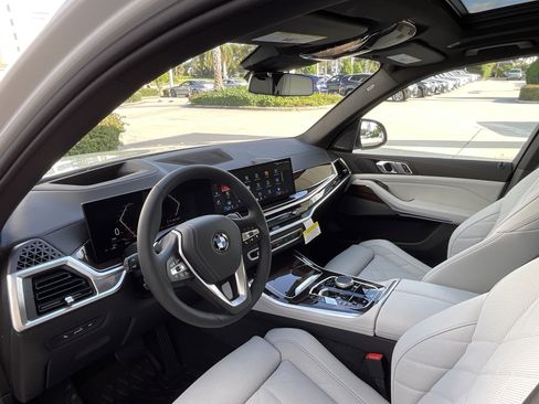 New 2026 BMW X5 sDrive40i w/ Premium Package image 9