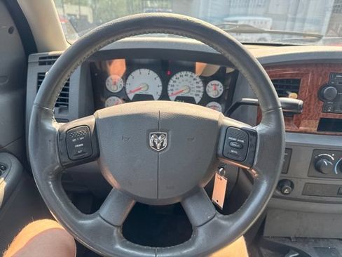 Used 2006 Dodge Ram 1500 Truck SLT AWD/4WD image 15