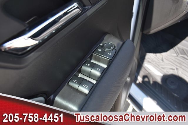 Used 2025 Chevrolet Colorado Z71 w/ Technology Package AWD/4WD image 19