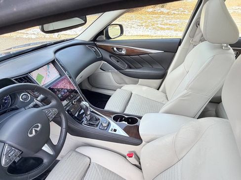 Used 2017 INFINITI Q50 Red Sport 400 image 11