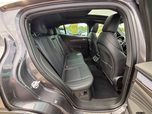 Used 2025 Maserati Grecale Folgore AWD/4WD image 45
