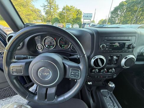 Used 2013 Jeep Wrangler Unlimited Sahara w/ Trailer Tow Group AWD/4WD image 13