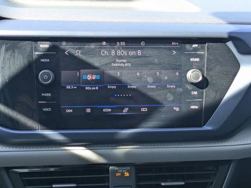 Used 2023 Volkswagen Taos SE w/ Panoramic Sunroof Package image 24