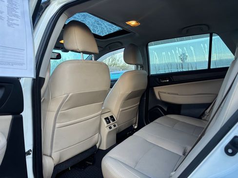 Used 2016 Subaru Outback 2.5i Limited image 5