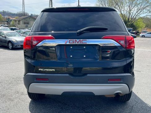 Used 2019 GMC Acadia SLE w/ LPO, Floor Liner Package FWD image 6