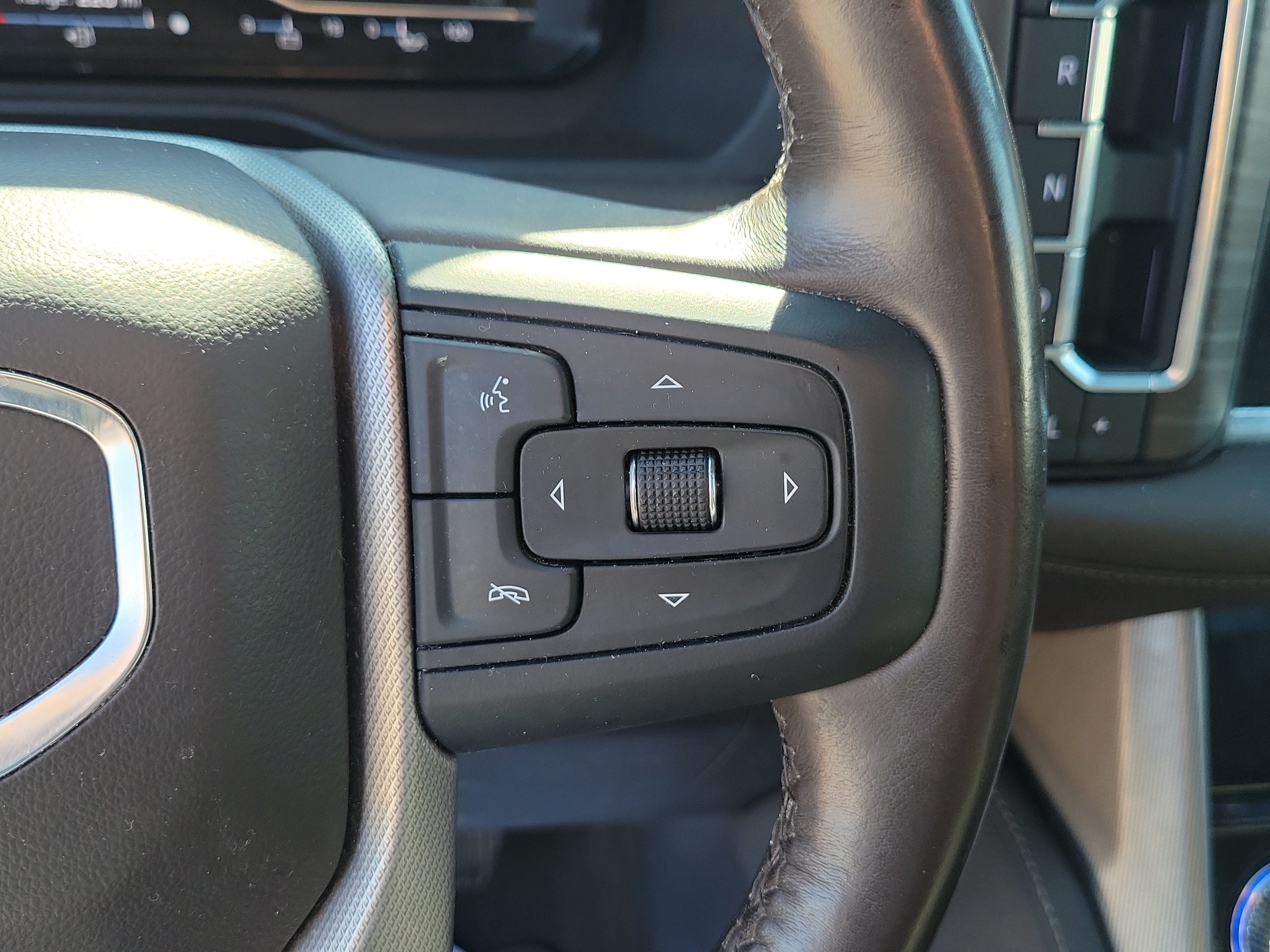 Used 2022 GMC Yukon Denali AWD/4WD image 25