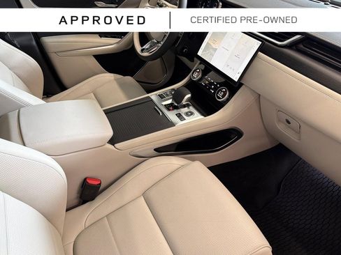 Used 2025 Jaguar F-PACE R-Dynamic S AWD/4WD image 28